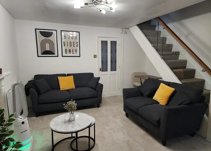 Temade Homes - 2 Bed Graceful Holiday Home