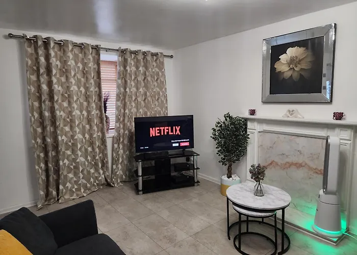 Temade Homes - 2 Bed Graceful Holiday Home